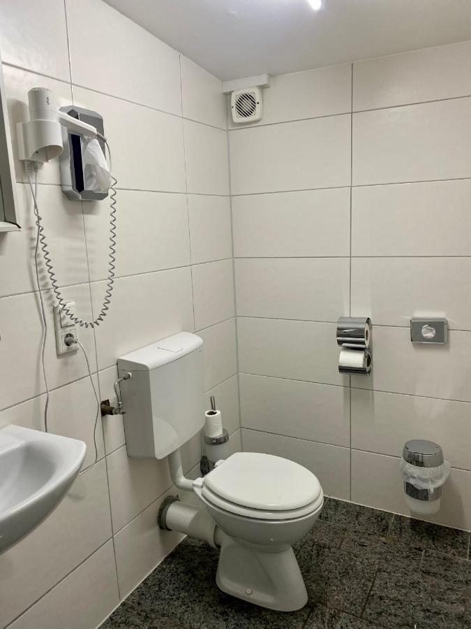 Hotel Moji Koeln Sieversstrasse מראה חיצוני תמונה