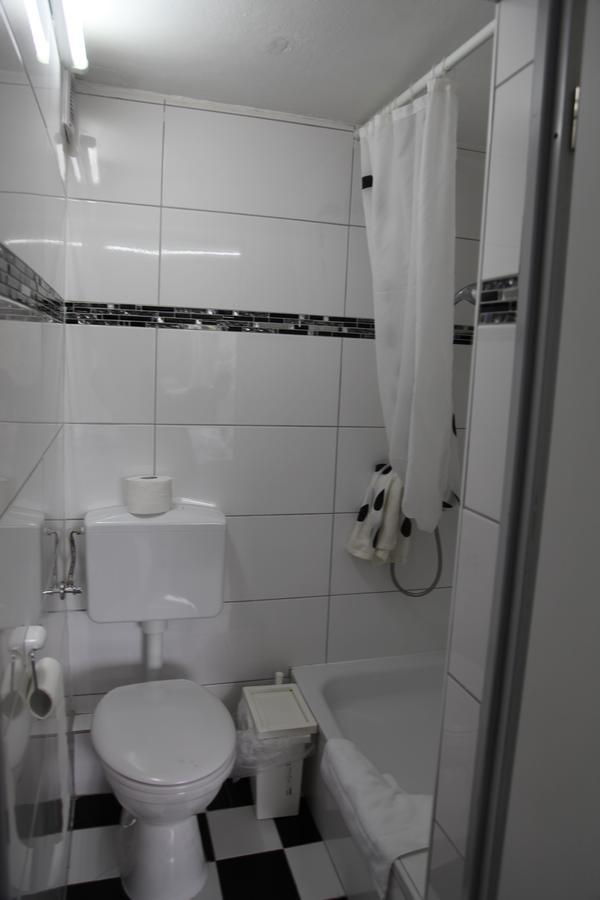 Hotel Moji Koeln Sieversstrasse מראה חיצוני תמונה