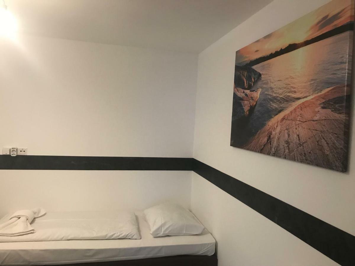 Hotel Moji Koeln Sieversstrasse מראה חיצוני תמונה